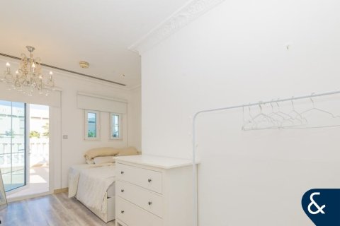 Townhouse in Jumeirah Village Triangle, Dubai 2 bedrooms, 283 sq.m. № 91155 - photo 4