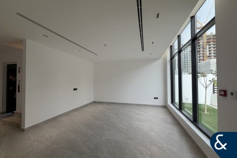 Villa en District 12, Jumeirah Village Circle, Dubai, 4 dormitorios, 27 m², № 91159 - foto 7