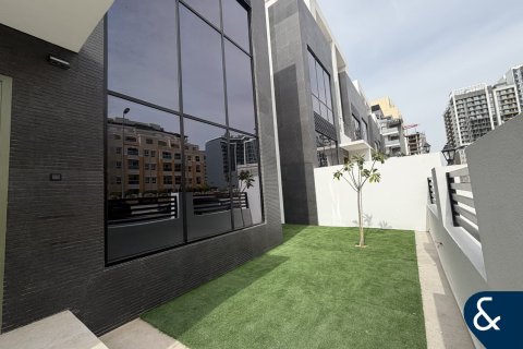 Villa en District 12, Jumeirah Village Circle, Dubai, 4 dormitorios, 27 m², № 91159 - foto 30