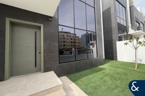 Villa en District 12, Jumeirah Village Circle, Dubai, 4 dormitorios, 27 m², № 91159 - foto 13