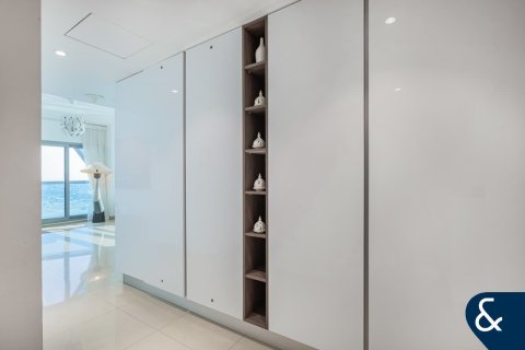 Apartment in Park Towers, DIFC, Dubai 2 bedrooms, 131 sq.m. № 91160 - photo 16