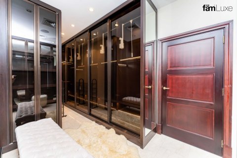 Villa en Palm Jumeirah, Dubai, 6 dormitorios, 1393.2 m², № 93388 - foto 24