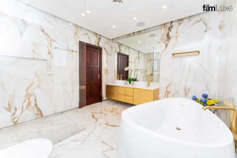 Villa en Palm Jumeirah, Dubai, 6 dormitorios, 1393.2 m², № 93388 - foto 22