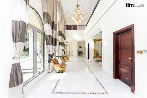 Villa en Palm Jumeirah, Dubai, 6 dormitorios, 1393.2 m², № 93388 - foto 14