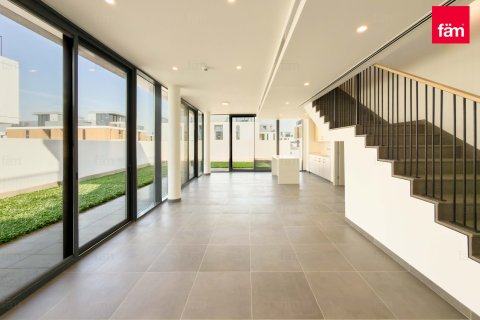 Villa en Dubai, 5 dormitorios, 420 m², № 85785 - foto 2