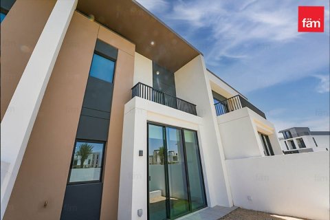 Villa in Dubai 3 bedrooms, 144.8 sq.m. № 137576