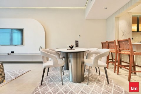 Снять в аренду квартиру в Дубае: 2 спальни, 149.6м², № 90657 - фото 3