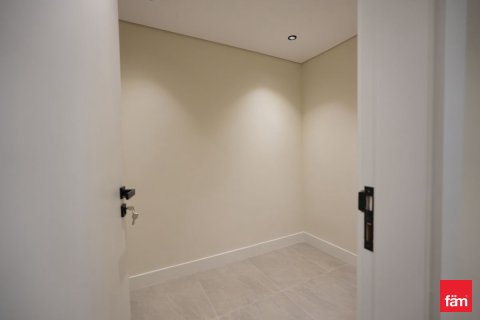 Снять в аренду квартиру в Дубае: 2 спальни, 149.6м², № 90657 - фото 13
