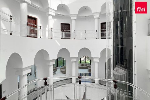 Villa en Dubai, 7 dormitorios, 1723.7 m², № 90669 - foto 9