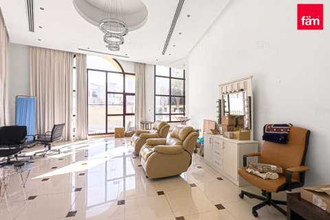 Villa en Dubai, 7 dormitorios, 1723.7 m², № 90669 - foto 21
