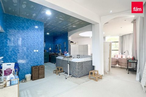 Villa en Dubai, 7 dormitorios, 1723.7 m², № 90669 - foto 15