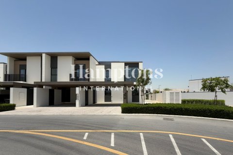 Adosado en Arabian Ranches 3, Dubai, 4 dormitorios, 273.04191700 m², № 110561 - foto 2