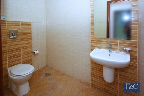 Office in Jumeirah Lake Towers, Dubai 104 sq.m. № 103874 - photo 6