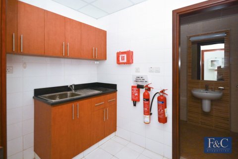 Office in Jumeirah Lake Towers, Dubai 104 sq.m. № 103874 - photo 5