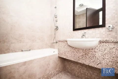 Apartment in DIFC, Dubai 50 sq.m. № 103871 - photo 8
