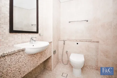 Apartment in DIFC, Dubai 50 sq.m. № 103871 - photo 9