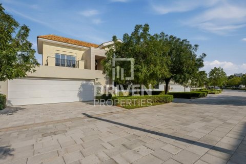 Villa en District One, Mohammed Bin Rashid City, Dubai, 5 dormitorios, 779.08 m², № 127871 - foto 2