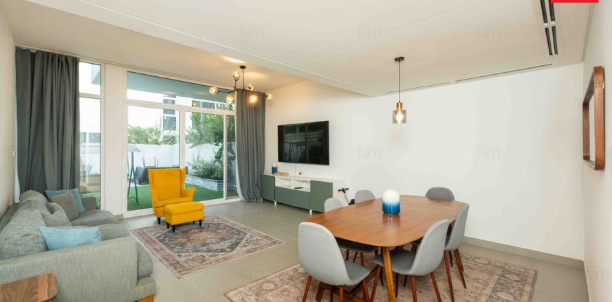 Adosado en Dubai, 3 dormitorios, 196.2 m², № 58835