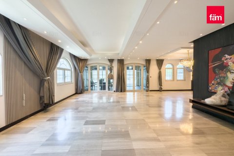 Villa in Dubai 5 bedrooms, 849 sq.m. № 58822 - photo 17