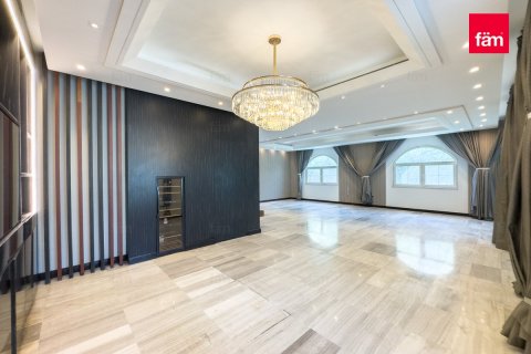 Villa in Dubai 5 bedrooms, 849 sq.m. № 58822 - photo 11