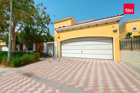 Villa in Dubai 5 bedrooms, 849 sq.m. № 58822 - photo 22