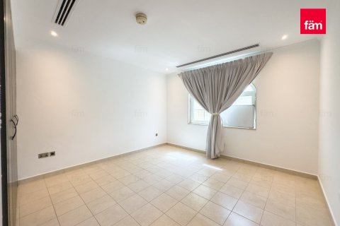 Villa in Dubai 5 bedrooms, 849 sq.m. № 58822 - photo 26