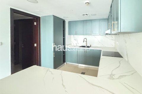 Apartment in Jumeirah Lake Towers, Dubai 2 bedrooms, 141 sq.m. № 43558 - photo 8