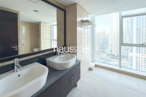 Apartment in Jumeirah Lake Towers, Dubai 2 bedrooms, 141 sq.m. № 43558 - photo 14
