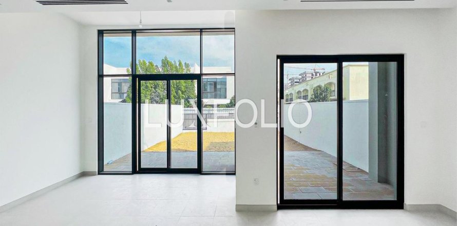 Townhouse in Al Furjan, Dubai 3 bedrooms, 244 sq.m. № 45475