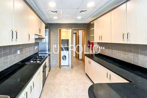 Apartment in Dubai Marina, Dubai 3 bedrooms, 245 sq.m. № 45461 - photo 14