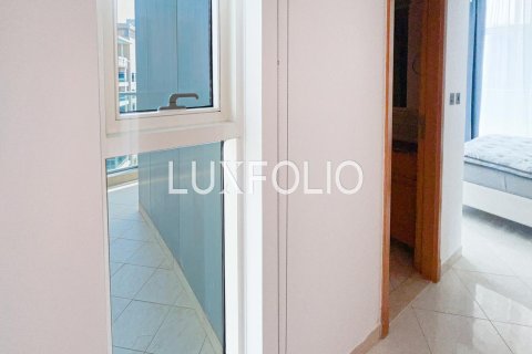 Apartment in Dubai Marina, Dubai 2 bedrooms, 173 sq.m. № 45462 - photo 16