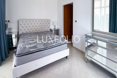 Apartment in Dubai Marina, Dubai 2 bedrooms, 173 sq.m. № 45462 - photo 19