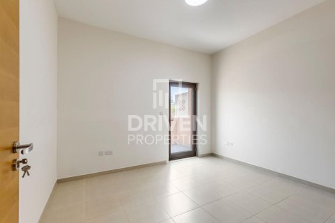 Villa in Al Furjan, Dubai 3 bedrooms, 224 sq.m. № 66653 - photo 6