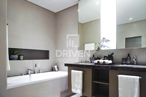 Apartment in BLVD Heights, Downtown Dubai (Downtown Burj Dubai), Dubai 2 bedrooms, 146 sq.m. № 66651 - photo 10