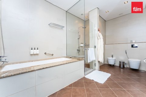 Apartment in Palm Jumeirah, Dubai 1 bedroom, 144.9 sq.m. № 84760 - photo 17