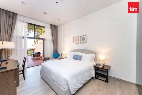 Apartment in Palm Jumeirah, Dubai 1 bedroom, 144.9 sq.m. № 84760 - photo 2