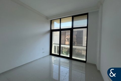 Снять в аренду виллу в DAMAC Hills (Akoya by DAMAC), Дубай: 3 спальни, 190м², № 76802 - фото 20