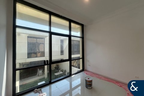 Снять в аренду виллу в DAMAC Hills (Akoya by DAMAC), Дубай: 3 спальни, 190м², № 76802 - фото 22