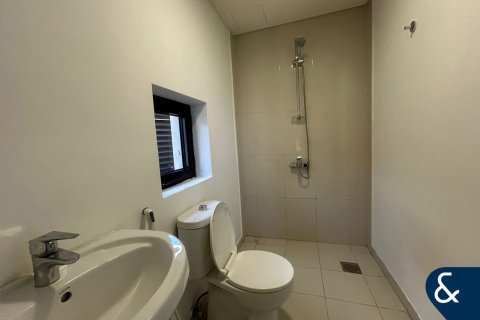 Снять в аренду виллу в DAMAC Hills (Akoya by DAMAC), Дубай: 3 спальни, 190м², № 76802 - фото 9