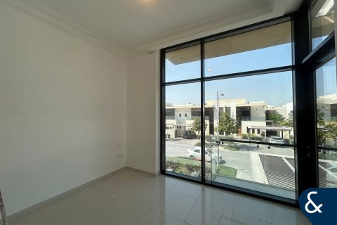 Снять в аренду виллу в DAMAC Hills (Akoya by DAMAC), Дубай: 3 спальни, 190м², № 76802 - фото 11