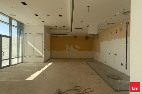 Tienda en Al Barsha, Dubai, 197.1 m², № 83529 - foto 7