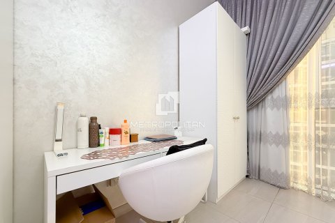 Apartment in Park Gate Residences, Al Kifaf, Dubai 2 bedrooms, 150 sq.m. № 73699 - photo 19