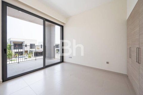 Снять в аренду виллу в Дубай Хилс Эстейт, Дубай: 4 спальни, 301м², № 57912 - фото 14