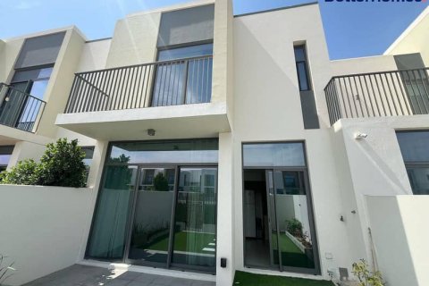 Townhouse in Arabian Ranches 3, Dubai 3 bedrooms, 180 sq.m. № 57914 - photo 1