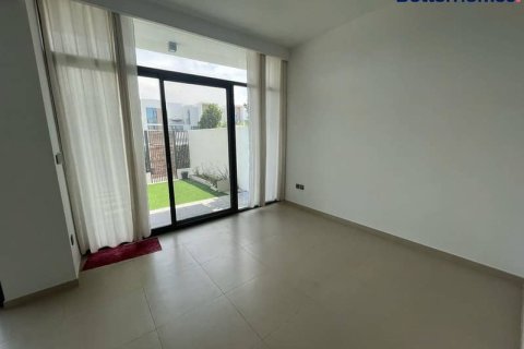 Townhouse in Arabian Ranches 3, Dubai 3 bedrooms, 180 sq.m. № 57914 - photo 12