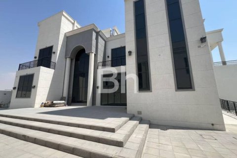 Villa à Dubai Land, Dubai, 4 chambres, 743 m², № 57917 - photo 1