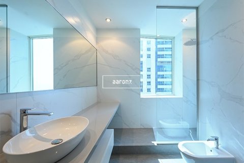 Penthouse in Dubai Marina, Dubai 4 bedrooms, 566.7 sq.m. № 11386 - photo 18