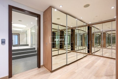 Penthouse in Dubai Marina, Dubai 4 bedrooms, 566.7 sq.m. № 11386 - photo 12