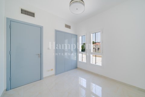 Townhouse in Arabian Ranches 2, Dubai 4 bedrooms, 350.39945801 sq.m. № 111974 - photo 24