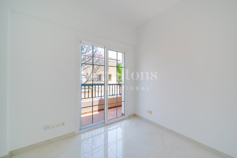 Townhouse in Arabian Ranches 2, Dubai 4 bedrooms, 350.39945801 sq.m. № 111974 - photo 10
